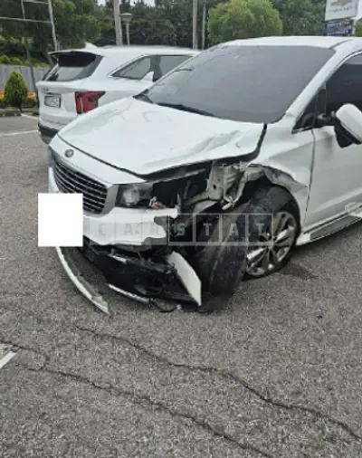 Photo 1 of 50: 2018 Kia Carnival — Korean insurance auction