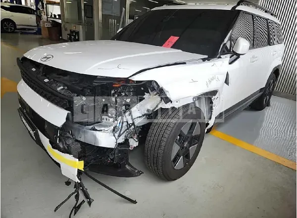 Photo 2 of 25: 2024 Hyundai Santa Fe — Korean insurance auction