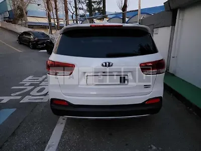 Photo 1 of 10: 2016 Kia Sorento 2.2 (4WD), VIN KNAPK81BDGA179045 — Korean insurance auction
