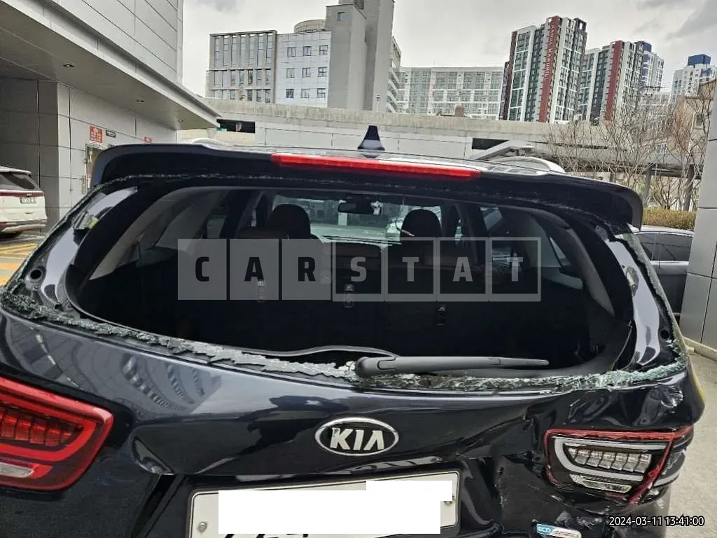 Photo 2 of 39: 2020 Kia Sorento, VIN KNAPK81ADLA606791 — Korean insurance auction