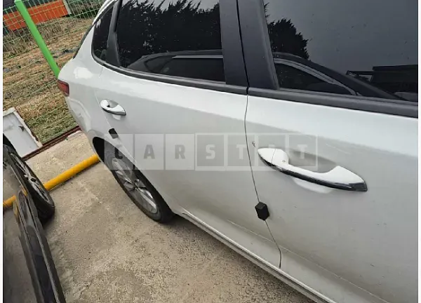 Photo 2 of 9: 2016 Kia K5 — Korean insurance auction