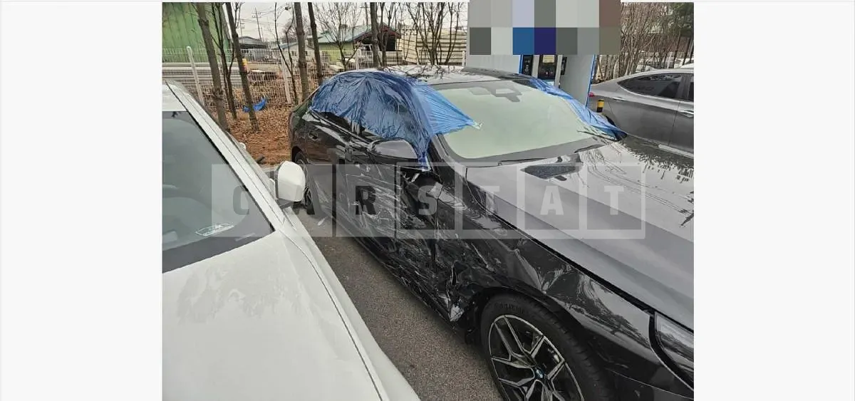 Photo 2 of 47: 2025 BMW 520i — Korean insurance auction