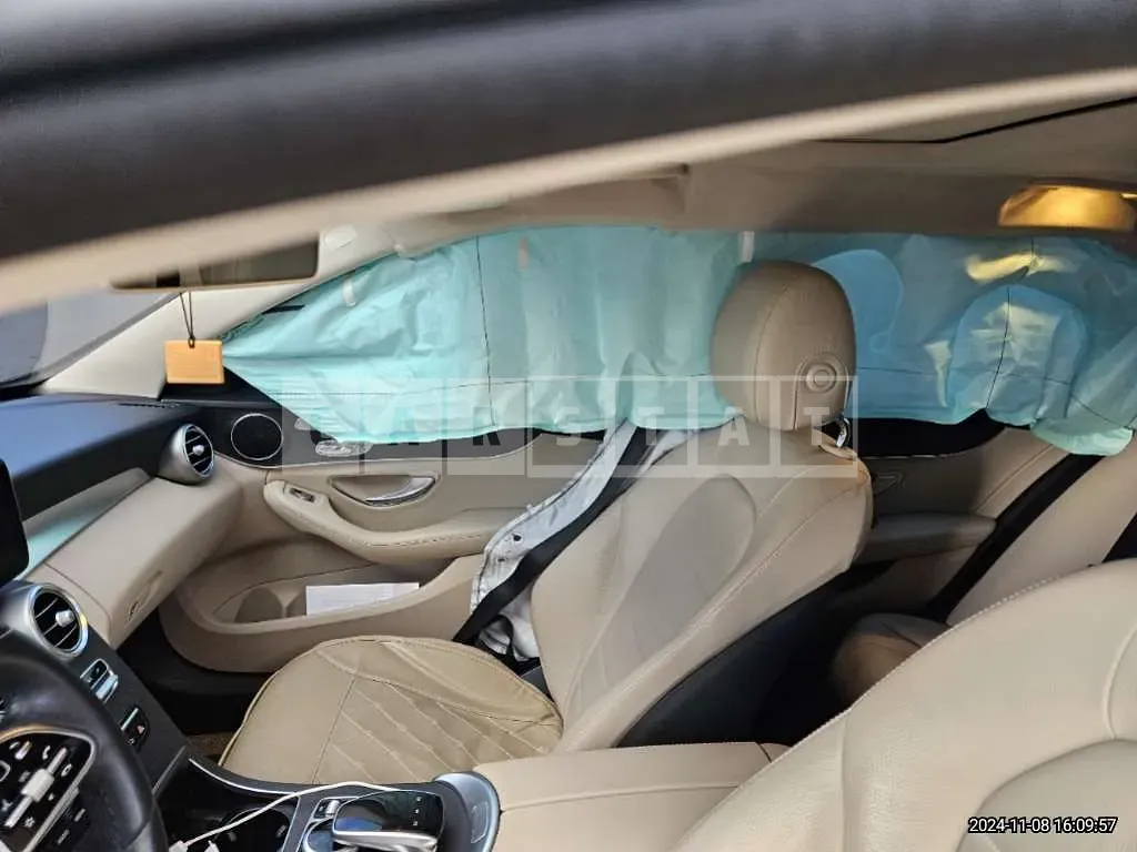 Photo 2 of 7: 2019 Mercedes-Benz C 220d — Korean insurance auction