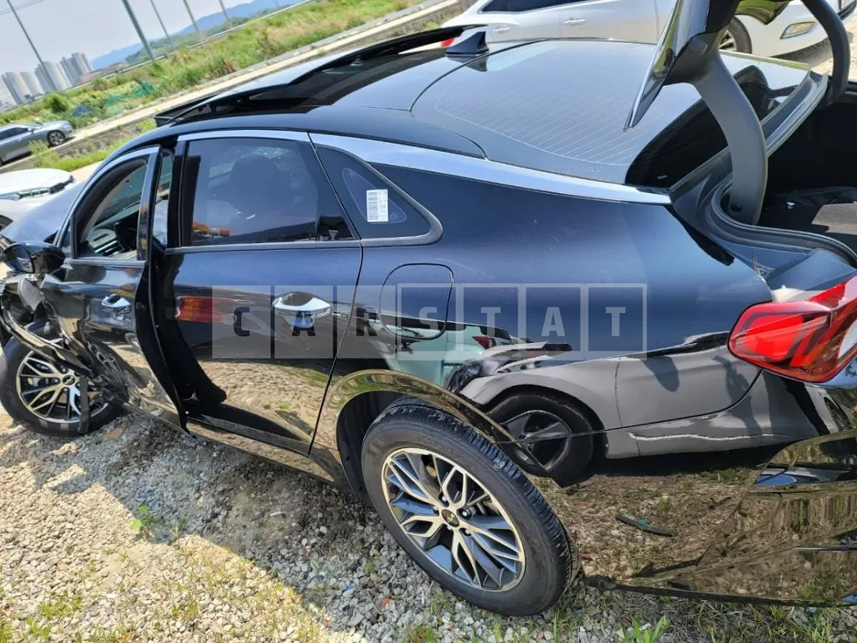 Photo 2 of 5: 2021 Kia K5 2.0(LPI), VIN KNAG741BBNA163640 — Korean insurance auction