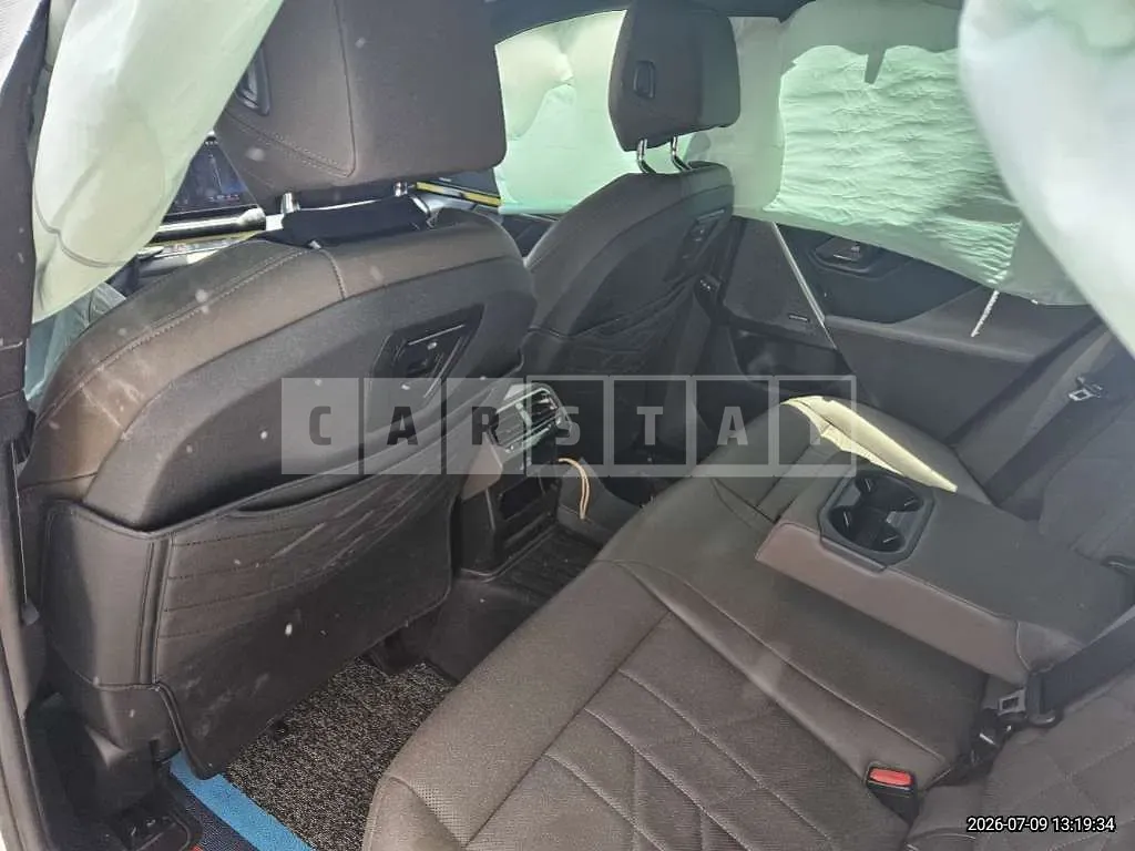 Photo 2 of 25: 2025 BMW i5 eDrive40 — Korean insurance auction