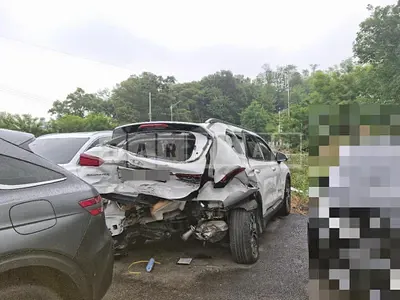 Photo 1 of 2: 2019 Hyundai Santa Fe, VIN KMHS381CBKU162453 — Korean insurance auction