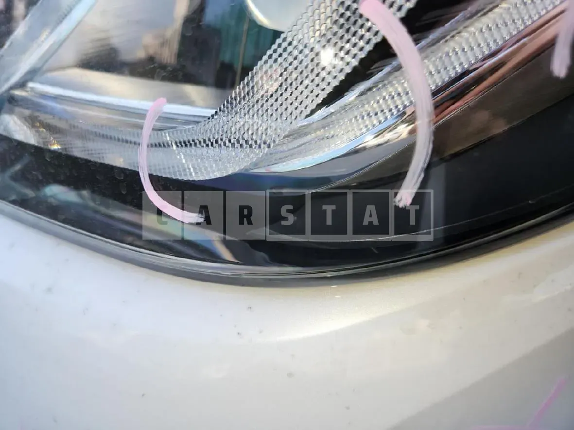 Photo 2 of 4: 2021 BMW (parts) 520i Headlamp — Korean insurance auction