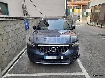 Photo 1 of 13: 2020 Volvo XC40 B4 Inscription AWD — Korean insurance auction