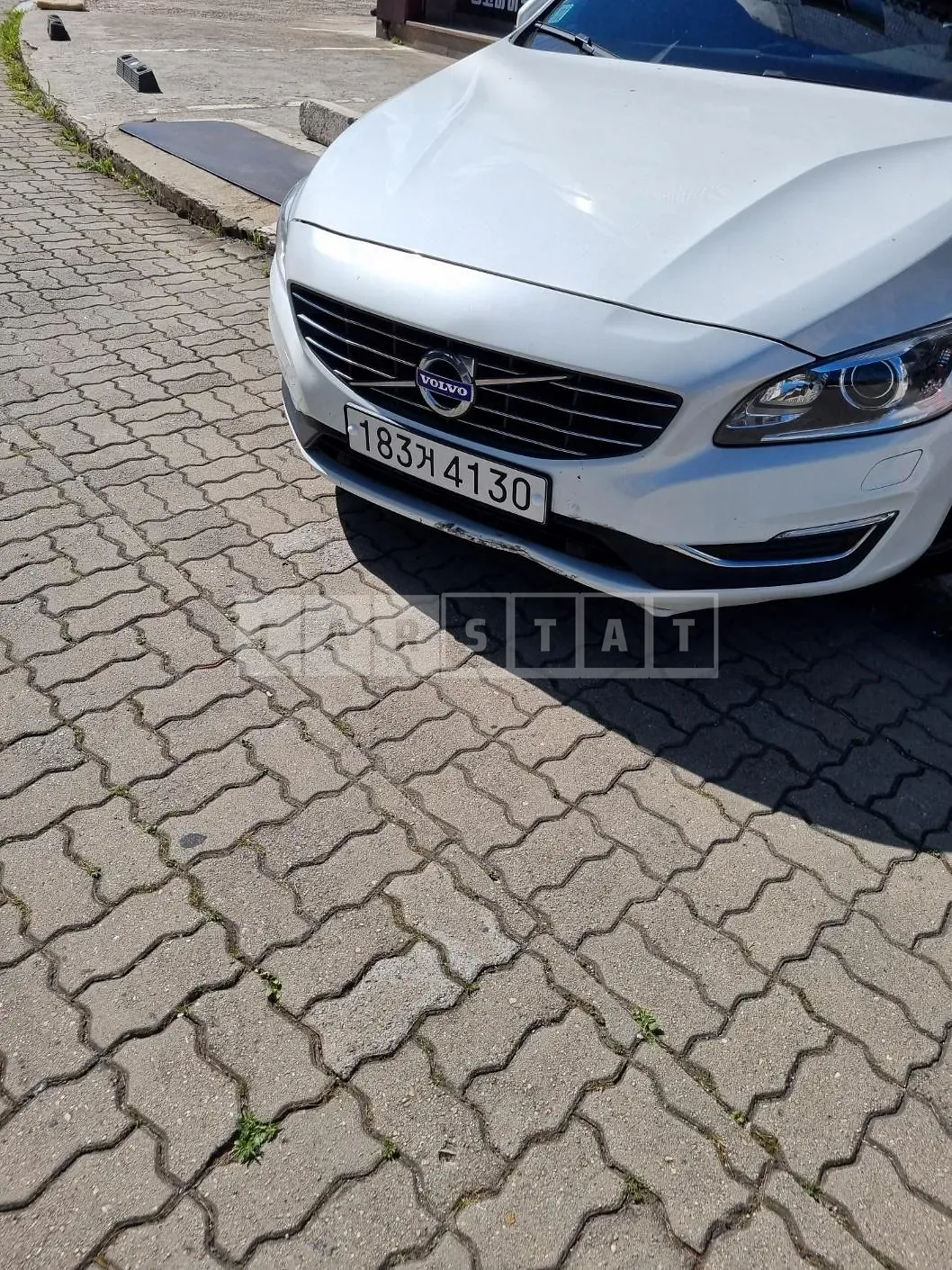 Photo 2 of 6: 2017 Volvo S60 — Korean insurance auction