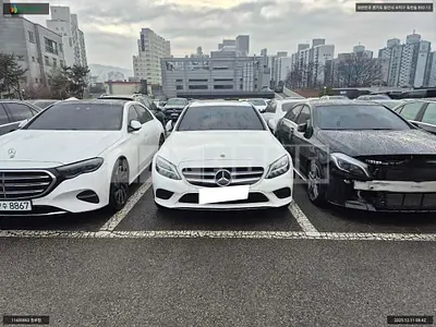 Photo 1 of 16: 2020 Mercedes-Benz C220 d 4Matic, VIN W1KWF1FB7LR569134 — Korean insurance auction