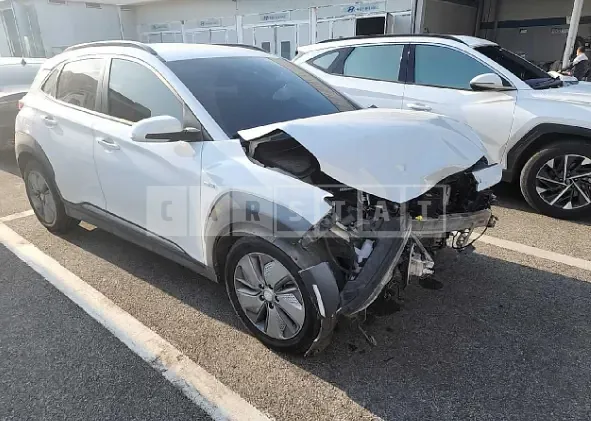 Photo 2 of 8: 2019 Hyundai Kona Electric, VIN KMHK381GFKU042701 — Korean insurance auction