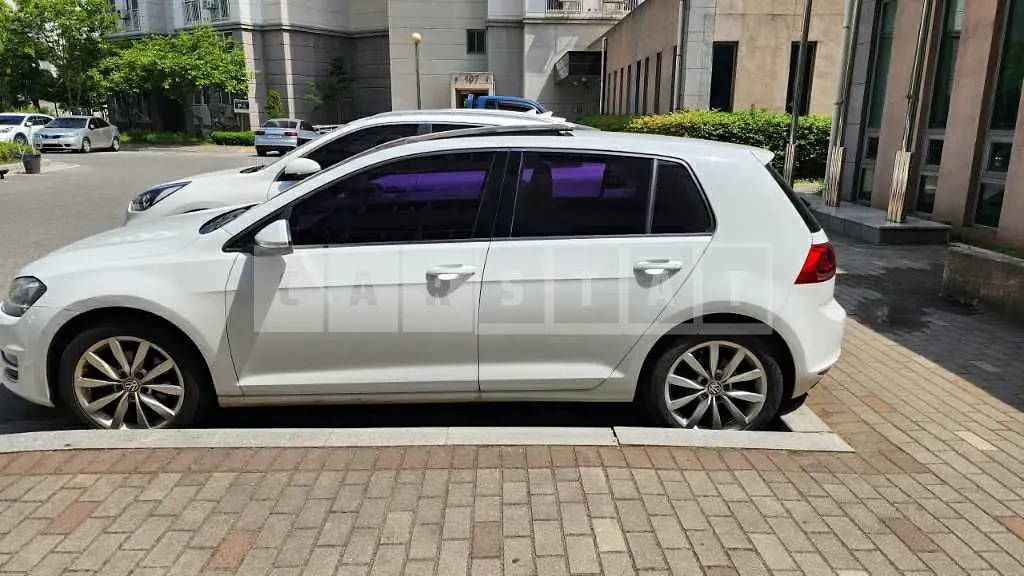 Photo 2 of 4: 2015 Volkswagen Golf 2.0 TDI BMT, VIN WVWZZZAUZFW005663 — Korean insurance auction