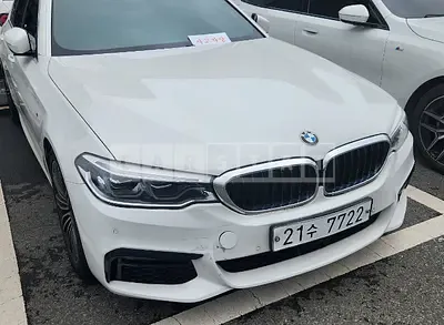 Photo 1 of 19: 2019 BMW 530i xDrive M Sport Package Plus — Korean insurance auction