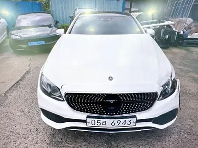 Photo 1 of 16: 2018 Mercedes-Benz E220d — Korean insurance auction