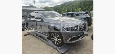 Photo 1 of 20: 2020 Mercedes-Benz E300 e 4Matic — Korean insurance auction