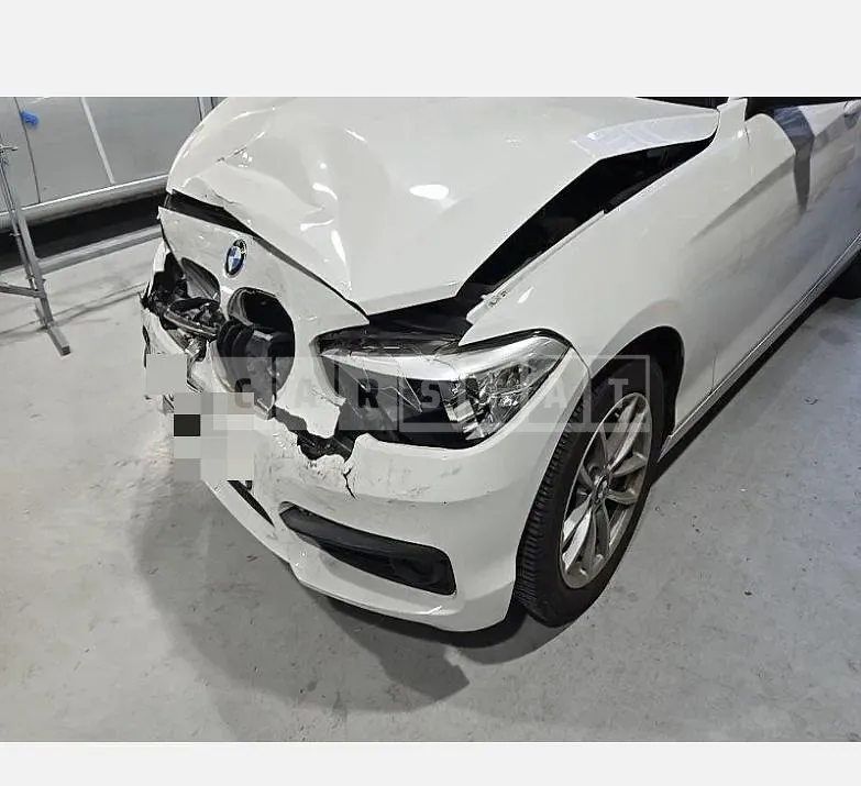 Photo 2 of 32: 2017 BMW 118d — Korean insurance auction