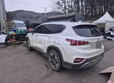 Photo 1 of 11: 2018 Hyundai Santa Fe TM — Korean insurance auction
