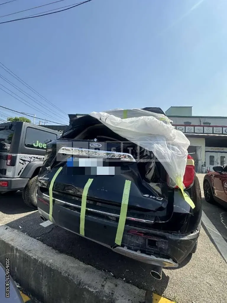 Photo 2 of 15: 2022 Ford Explorer 2.3L — Korean insurance auction