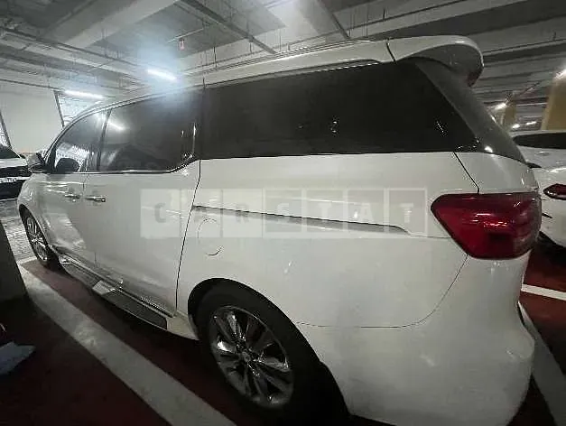 Photo 2 of 35: 2017 Kia Carnival Limousine, VIN KNABM514BBT137339 — Korean insurance auction