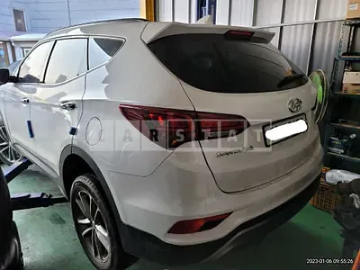 Photo 1 of 37: 2017 Hyundai Santa Fe, VIN KMHSW81UBHU715138 — Korean insurance auction