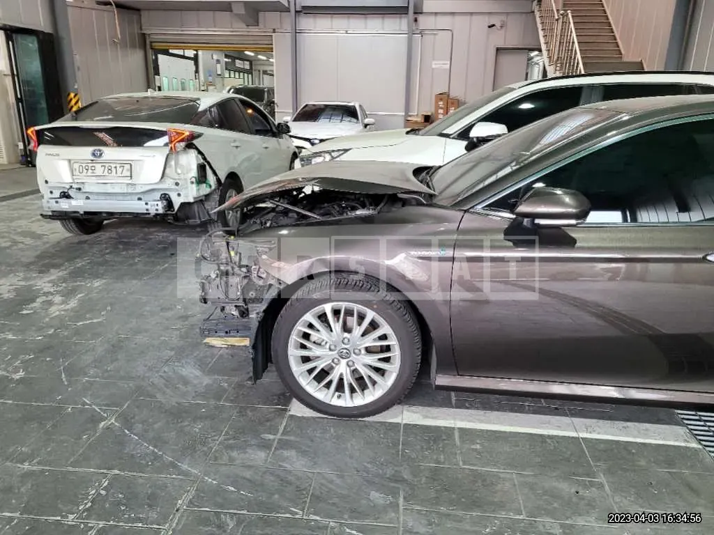Photo 2 of 14: 2018 Toyota Camry Hybrid, VIN JTNB21HK4J3006670 — Korean insurance auction