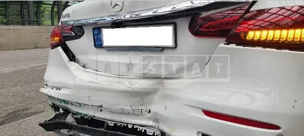 Photo 2 of 14: 2023 Mercedes-Benz E250, VIN W1KZF4FB6PB176688 — Korean insurance auction