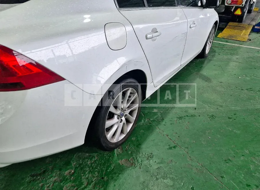 Photo 2 of 19: 2015 Volvo S60 D2 — Korean insurance auction