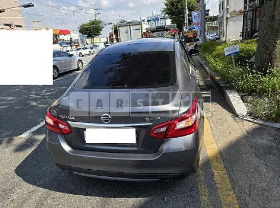 Photo 2 of 7: 2017 Nissan Altima 2.5 — Korean insurance auction