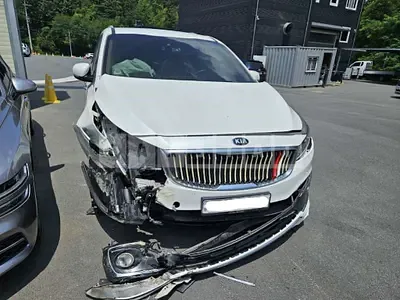 Photo 1 of 16: 2018 Kia Carnival, VIN KNAME811BJS405283 — Korean insurance auction