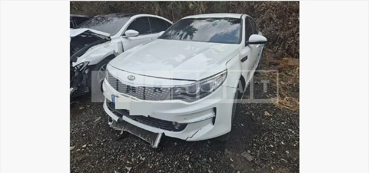 Photo 2 of 23: 2018 Kia K5, VIN KNAGT411BJA237017 — Korean insurance auction