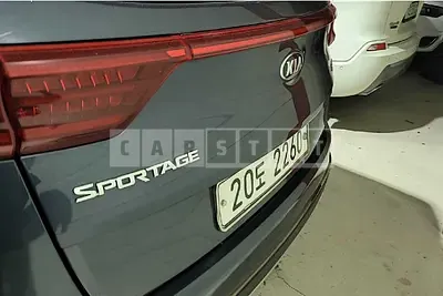 Photo 1 of 49: 2019 Kia Sportage, VIN KNAPN813BKK630908 — Korean insurance auction