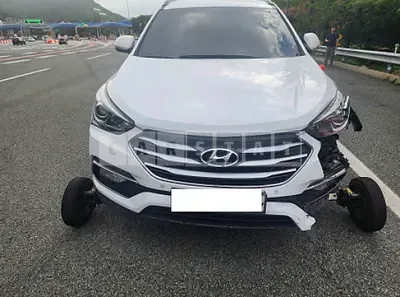 Photo 1 of 9: 2018 Hyundai Santa Fe — Korean insurance auction