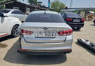 Photo 1 of 14: 2016 Kia K5, VIN KNAGS411BGA061137 — Korean insurance auction