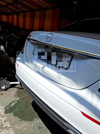 Photo 1 of 19: 2016 Mercedes-Benz E220 d, VIN WDDZF0EB4HA042263 — Korean insurance auction