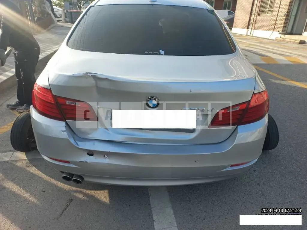 Photo 2 of 12: 2015 BMW 520d — Korean insurance auction