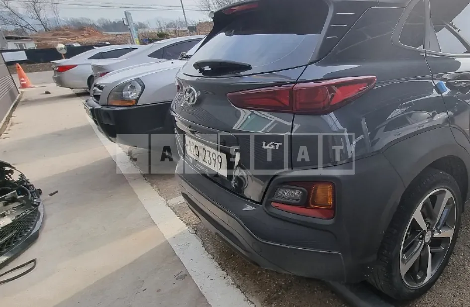 Photo 2 of 20: 2018 Hyundai Kona, VIN KMHK4815GJU108517 — Korean insurance auction