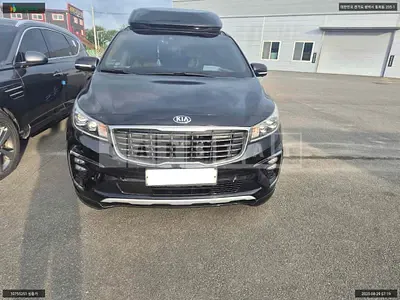 Photo 1 of 21: 2018 Kia Carnival High Limousine, VIN KNAME81ABKS488015 — Korean insurance auction