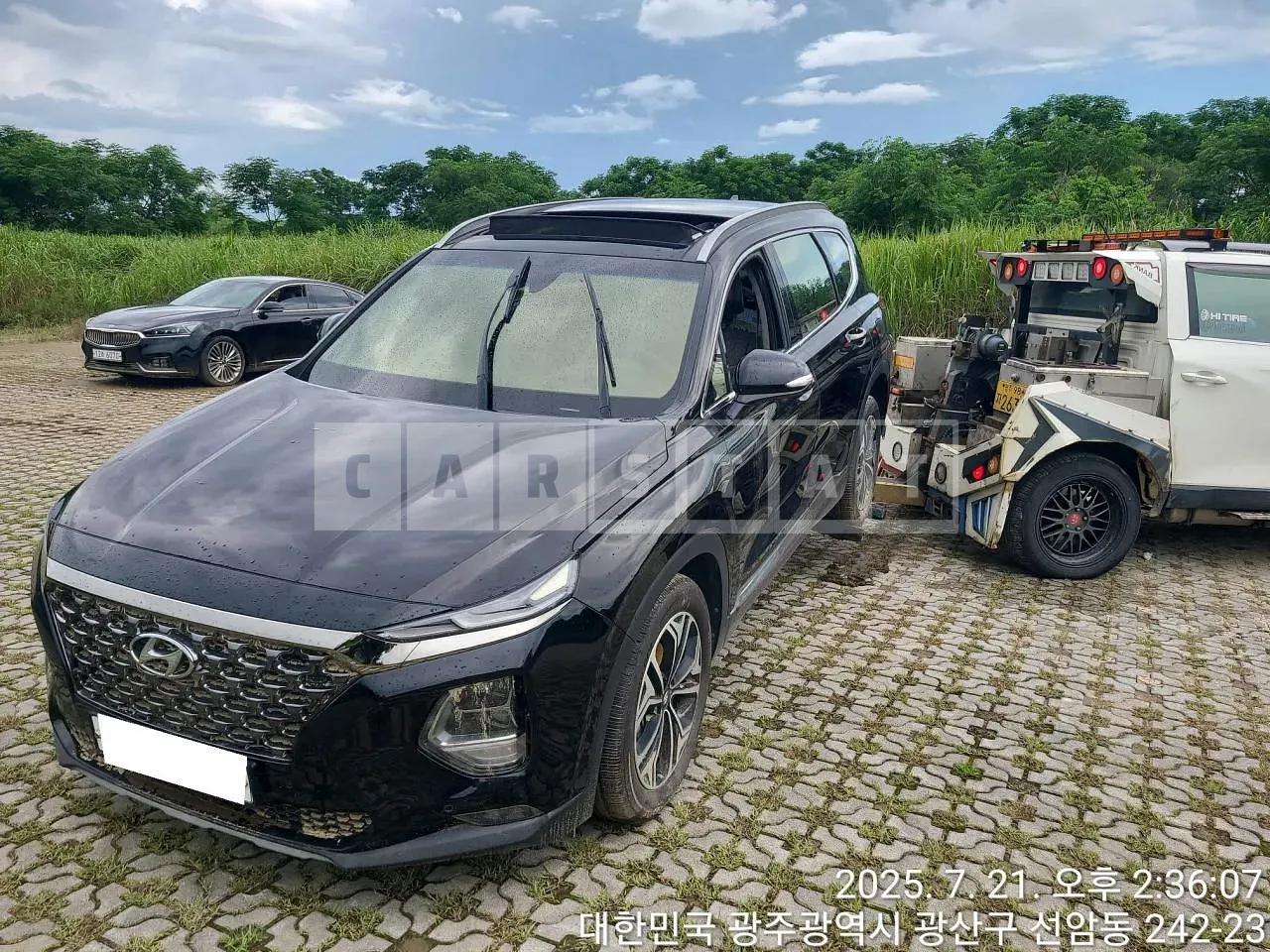 Photo 2 of 9: 2018 Hyundai Santa Fe, VIN KMHS381CBKU036877 — Korean insurance auction