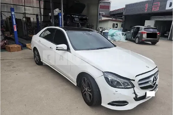 Photo 2 of 8: 2016 Mercedes-Benz E250 BlueTec 4Matic — Korean insurance auction
