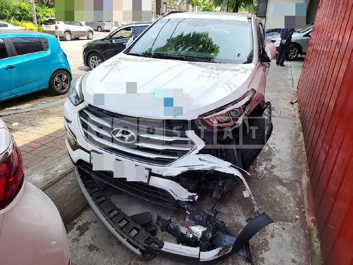 Photo 2 of 15: 2018 Hyundai Santa Fe 2.0, VIN KMHSW81UBJU843766 — Korean insurance auction