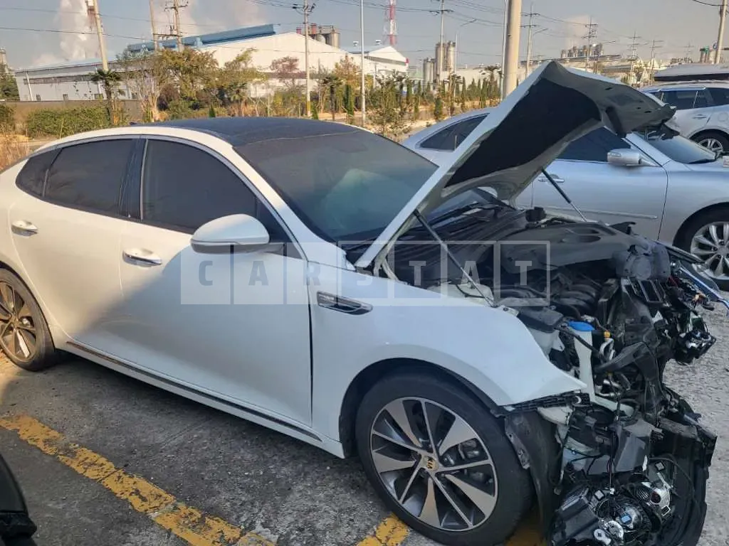 Photo 2 of 6: 2016 Kia K5, VIN KNAGU411BGA003065 — Korean insurance auction