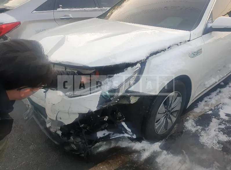 Photo 2 of 5: 2018 Kia K5, VIN KNAGU41EBJA018389 — Korean insurance auction
