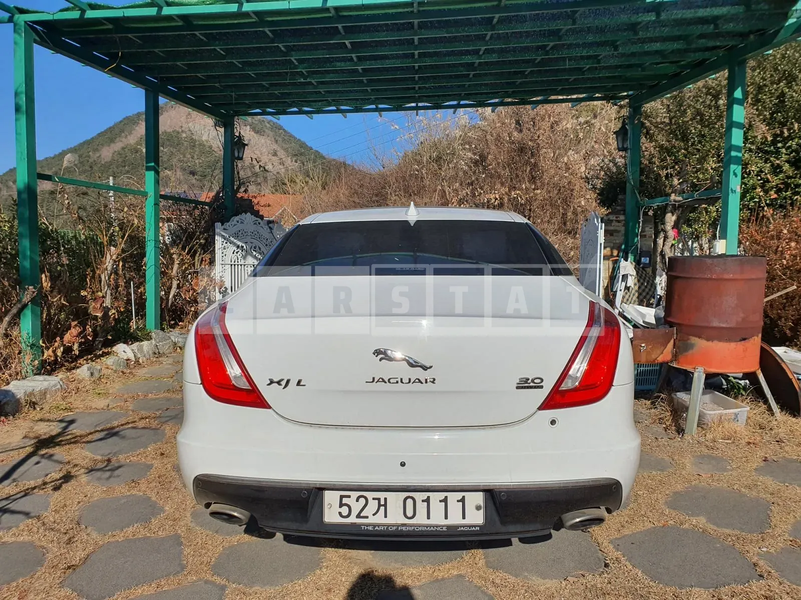 Photo 2 of 13: 2016 Jaguar XJ 3.0 — Korean insurance auction