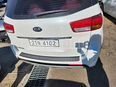 Photo 1 of 18: 2018 Kia Carnival, VIN KNAMB81ABJS436012 — Korean insurance auction