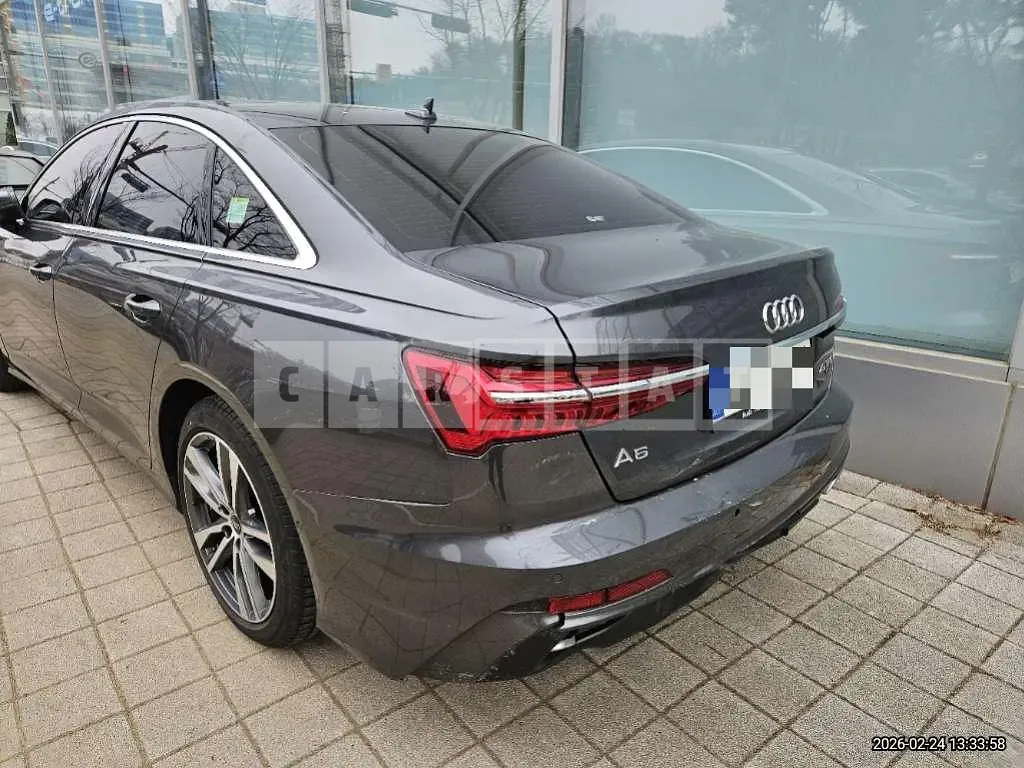 Photo 2 of 26: 2023 Audi A6 45 TFSI quattro — Korean insurance auction