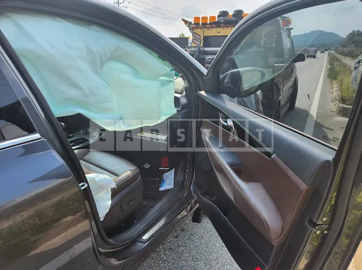Photo 2 of 11: 2016 Kia Sorento, VIN KNAPK81BDGA195195 — Korean insurance auction