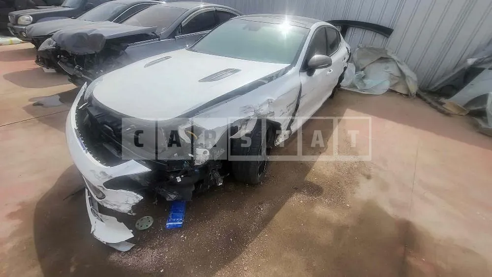 Photo 2 of 23: 2020 Kia Stinger, VIN KNAE351ABLS085915 — Korean insurance auction