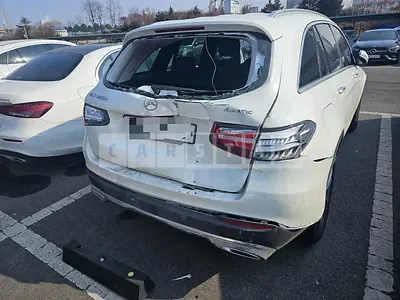 Photo 1 of 26: 2018 Mercedes-Benz GLC220d 4Matic — Korean insurance auction