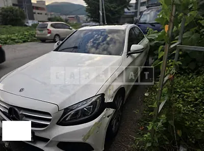 Photo 1 of 8: 2017 Mercedes-Benz C 220d — Korean insurance auction