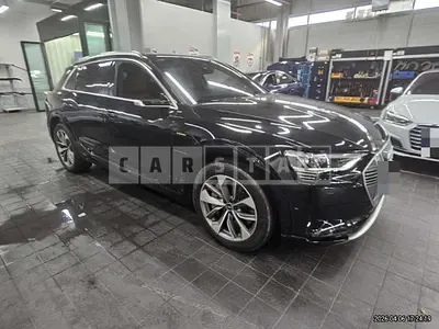 Photo 1 of 21: 2021 Audi e-tron 55 quattro — Korean insurance auction